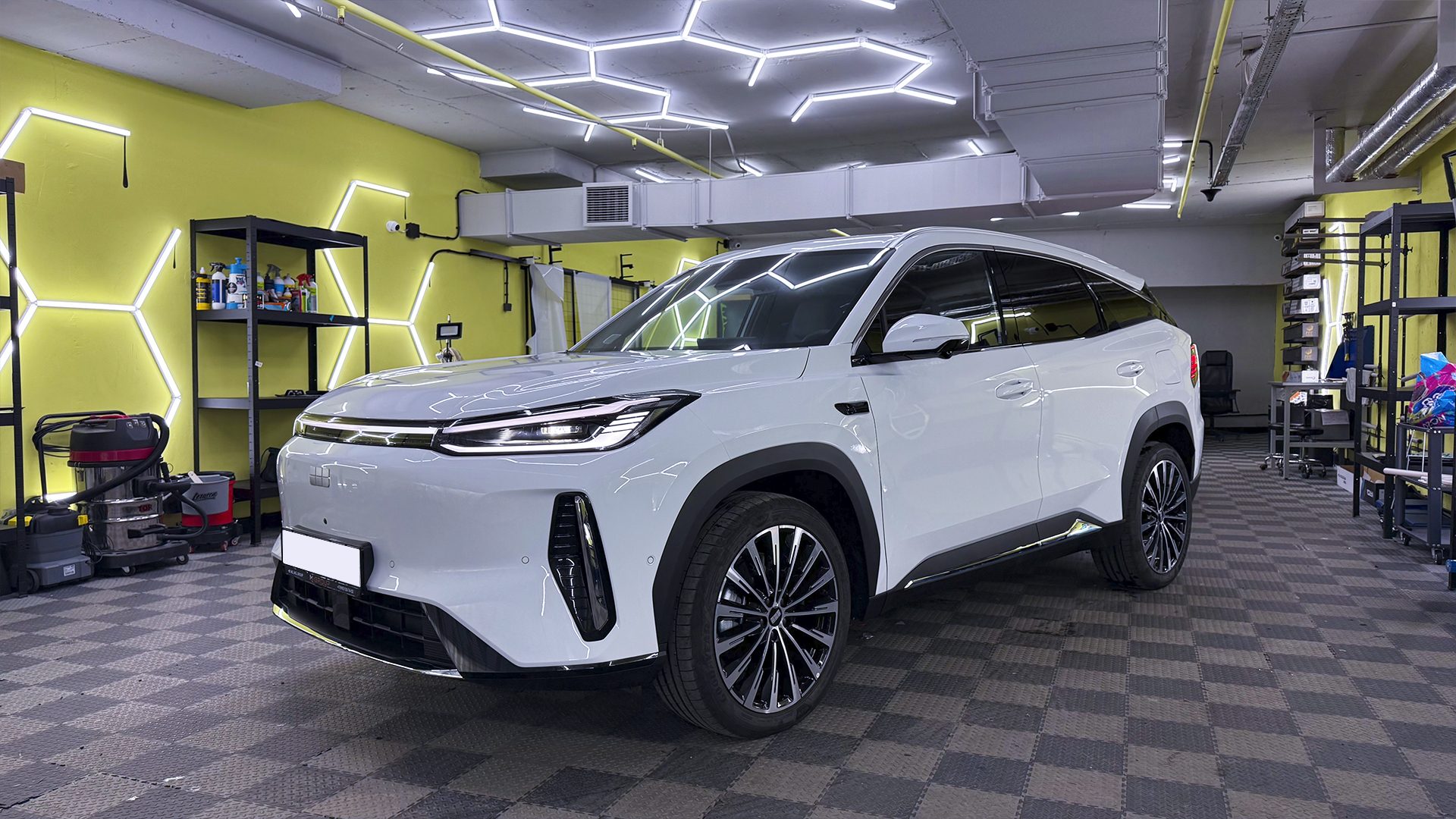 Оклейка зон риска Geely Galaxy M7 EM-i прозрачной глянцевой защитной пленкой